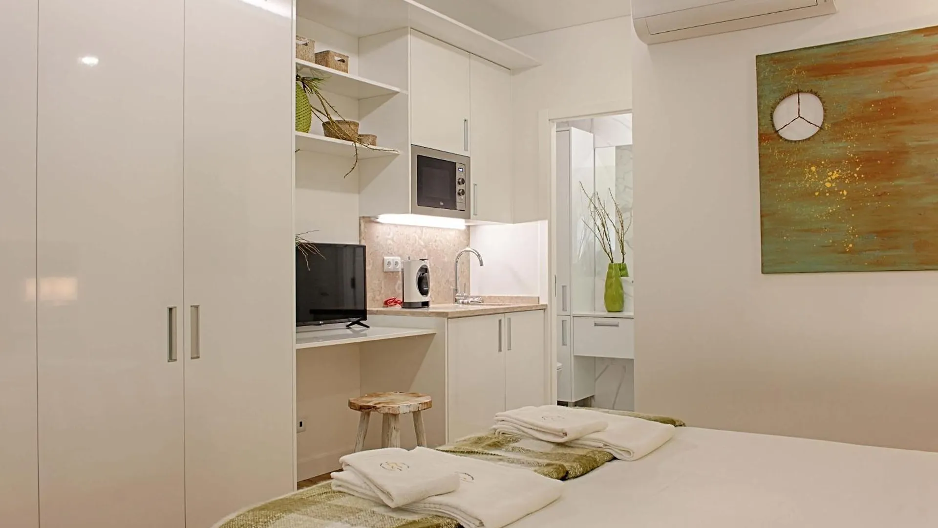 Guest house Guesthouse By Trip2Portugal Lisbon Portugal