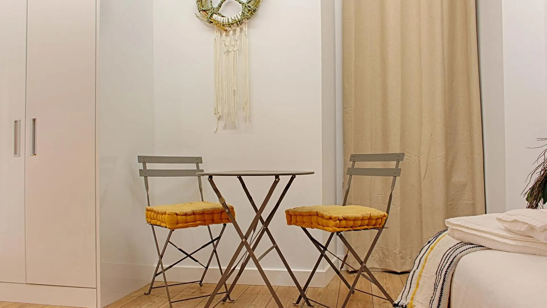 Guest house Guesthouse By Trip2Portugal Lisbon